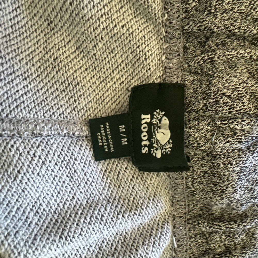ROOTS Salt and Pepper Original Athletic Shorts (M) - Picture 5 of 6